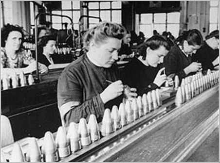 Female forced labourers (with dark clothing) from Stadelheim prison in an Agfa factory, one of the shareholders of IG Farben